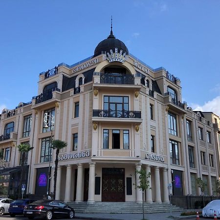Royal Casino&Hotel Batumi Esterno foto