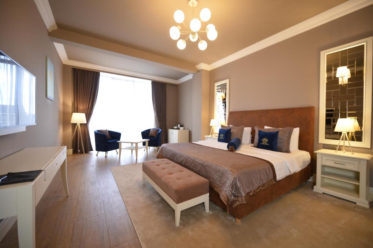 Royal Casino&Hotel Batumi Esterno foto