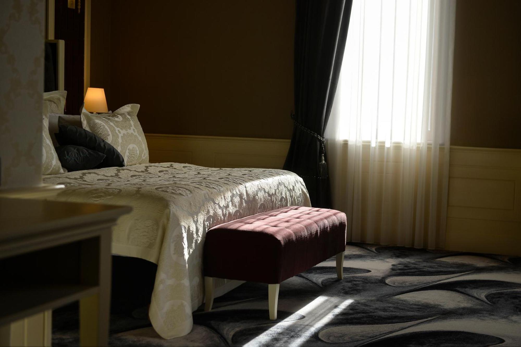 Royal Casino&Hotel Batumi Esterno foto